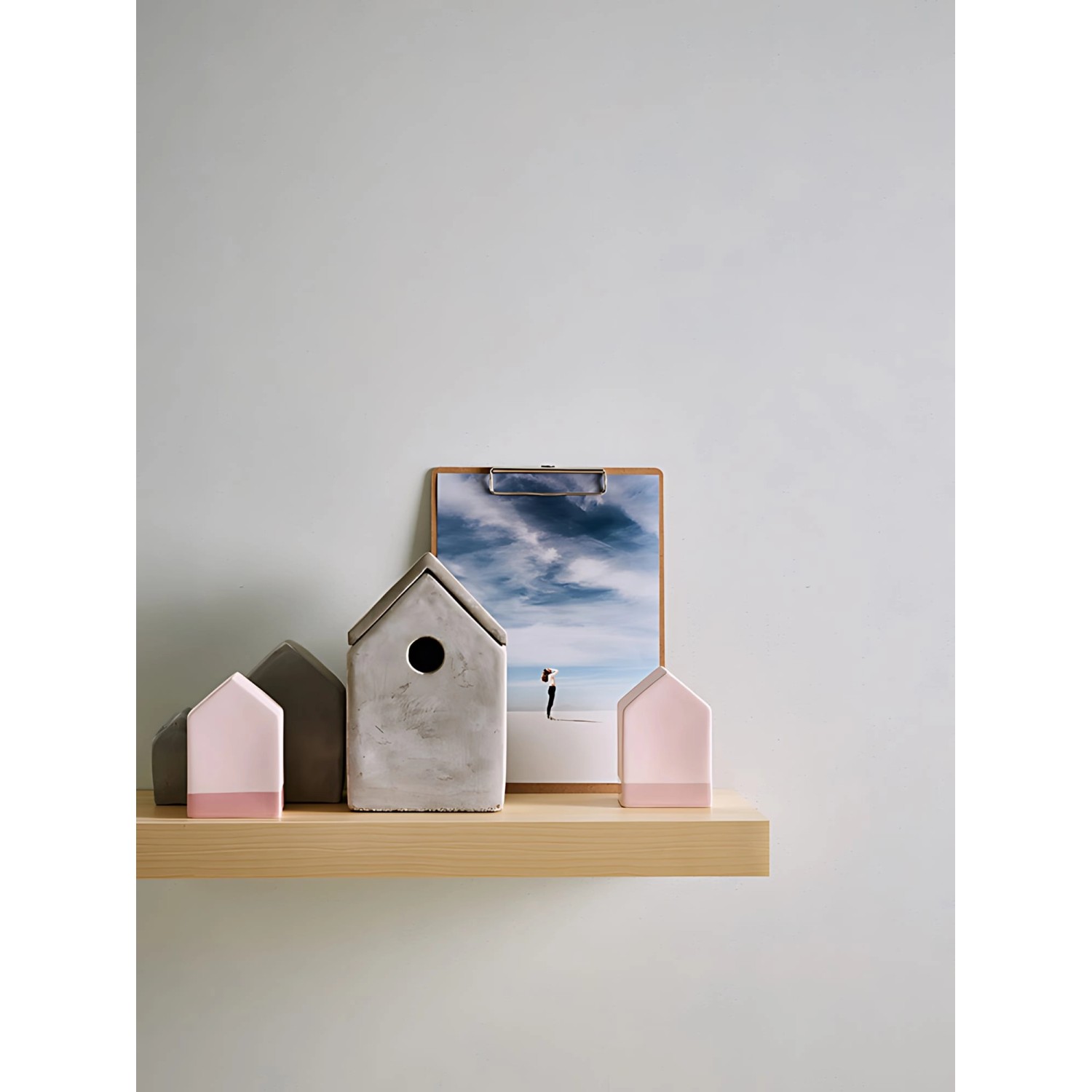 Struktur Tapete PROFHOME 252715-GU, weiß mit Streifenmuster, auf einer Rolle (1,06 m x 25,00 m).