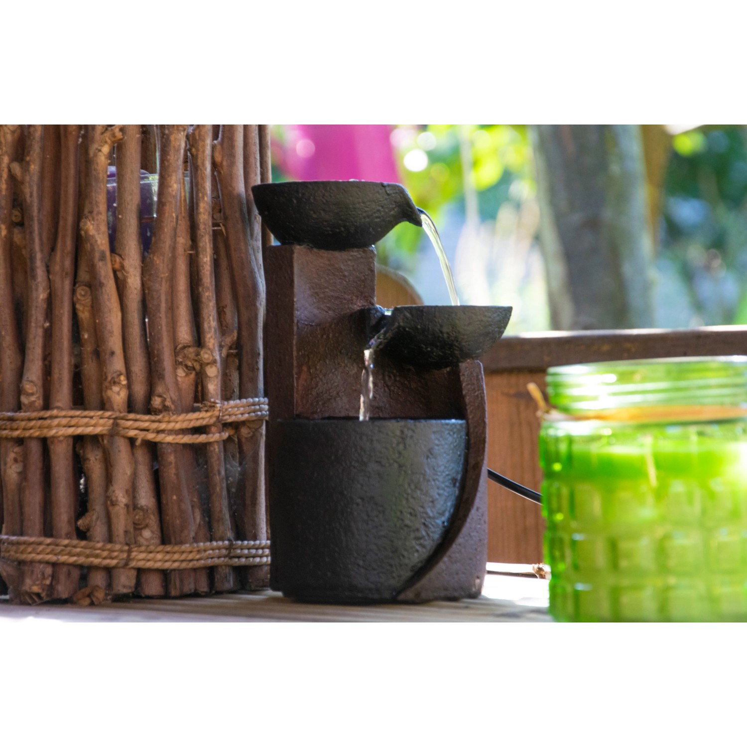 Dobar Zimmerbrunnen Kaskade in Steinoptik mit drei Stufen und Deko-Steinen.