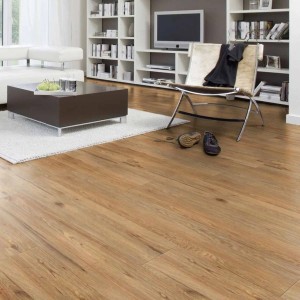 Wohnraum mit Project Floors Klebe-Vinylboden Home/20 PW 3840/20 in Eichenholzoptik.