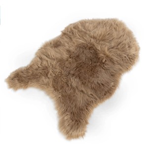 Flauschiges KARAT Kunstfell Nelly in Umber. Dekofell für Wohnzimmer und Schlafzimmer.