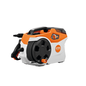 Stihl Akku-Hochdruckreiniger REA 60 PLUS in Orange-Grau mit Schlauchtrommel und Tragegriff.