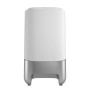 Weiße Homematic IP Home Control Unit für die Hausautomation, silberner Sockel.