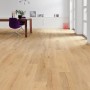Helle Living by HARO Landhausdiele Eiche Parkett mit Naturöl-Finish im Wohnraum.