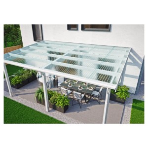 Transparente T&J PC-Lichtwellplatte als Terrassenüberdachung. Kunststoffbedachung mit Hagelschutz.