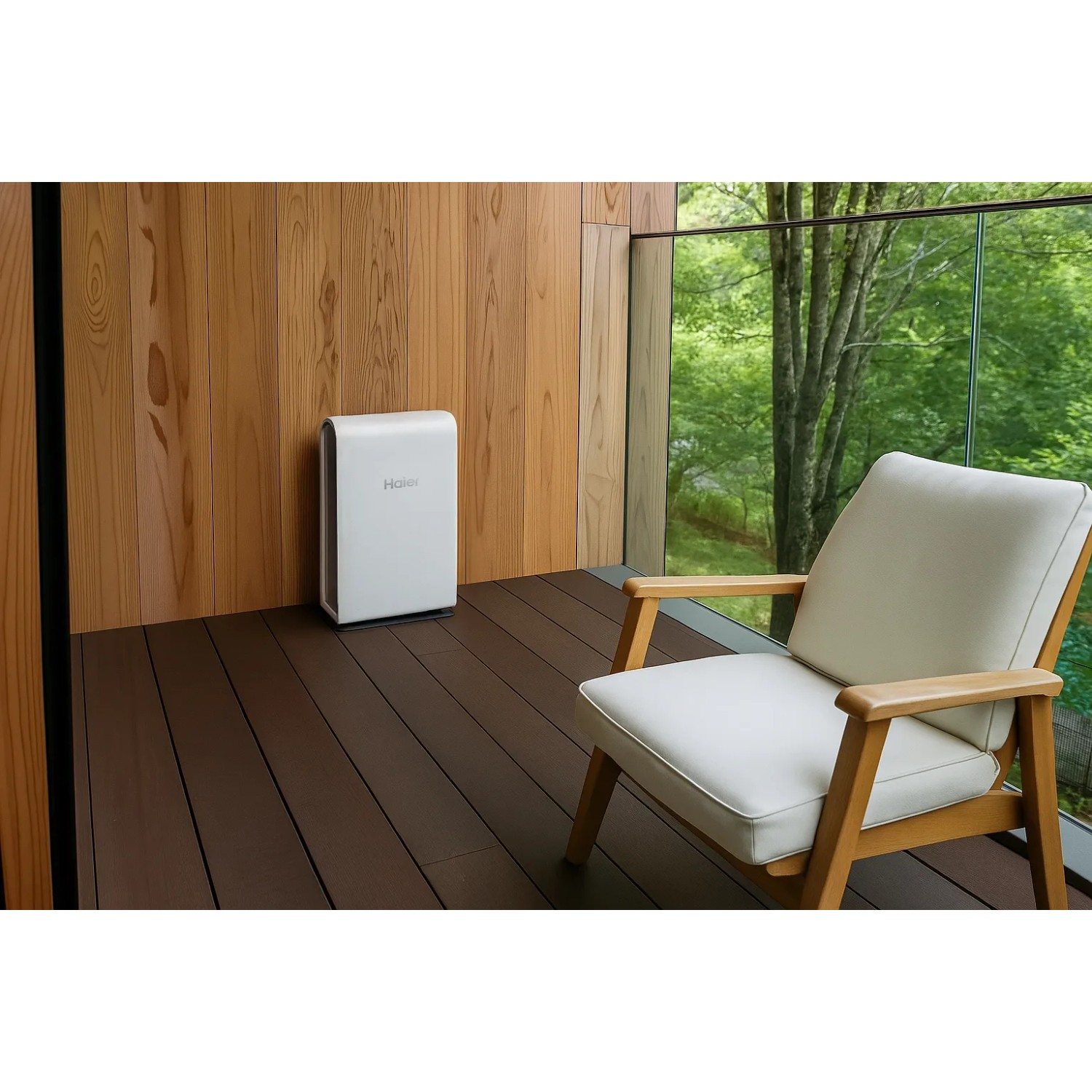 Haier Aurora HE2-1.5 Energiespeicher für Balkonkraftwerk (1,5 kWh) auf Terrasse.
