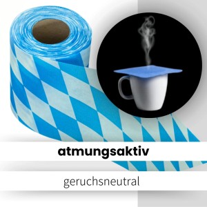 Sensalux Vlies-Tischläufer in Bayrischblau mit Rautenmuster, aufgerollt. Zusätzlich eine Tasse mit Abdeckung.