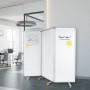 Dreiteilige, magnetische KARAT Mobile Trennwand/Whiteboard (180x180 cm) im Büro.