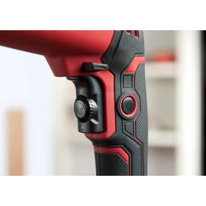 Detailaufnahme: Skil Schlagbohrmaschine 6745GA, 1050W, mit Drehzahlregler und Schalter.