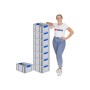 PROREGAL Spar Set: 8 graue Euroboxen mit blauen Griffen und Deckel, gestapelt. Aufbewahrungsboxen für Industrie und Gewerbe.