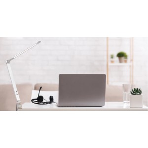 Moderne, dimmbare LED-Klemmleuchte Geri in Aluminiumfarben/Weiß, 38 cm hoch.