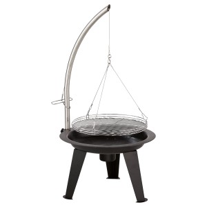 Schwenkgrill Brunswick: Holzkohlegrill mit verstellbarem Grillrost und gusseiserner Feuerschale.