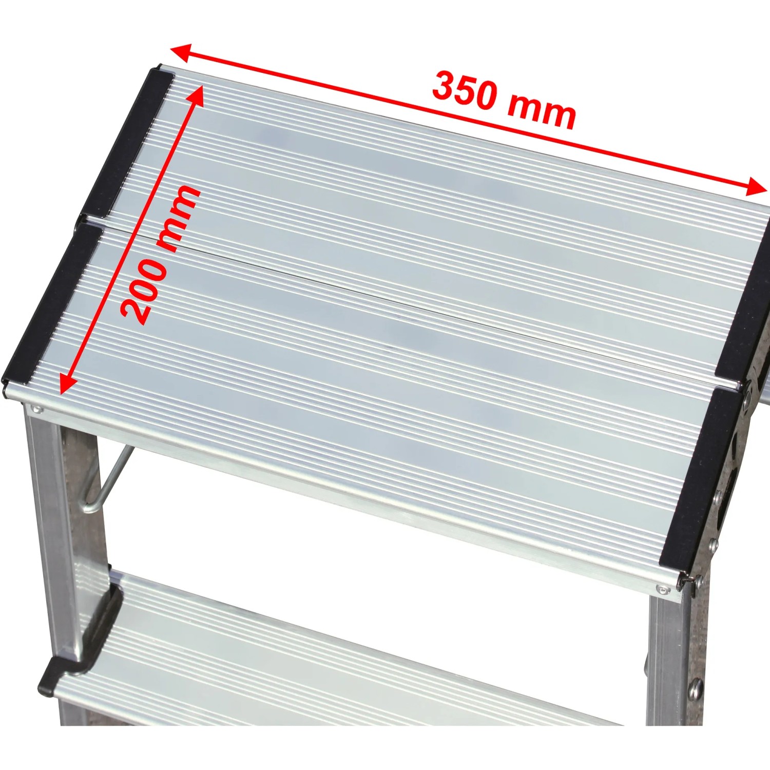 Detailaufnahme der Standfläche des Krause Klapptritts Treppy aus Aluminium.