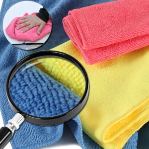 Bunte Tectake Mikrofasertücher (100er Set) für streifenfreie Reinigung. Hand poliert Oberfläche, vergrößerte, saugfähige Mikrofaser-Textur.