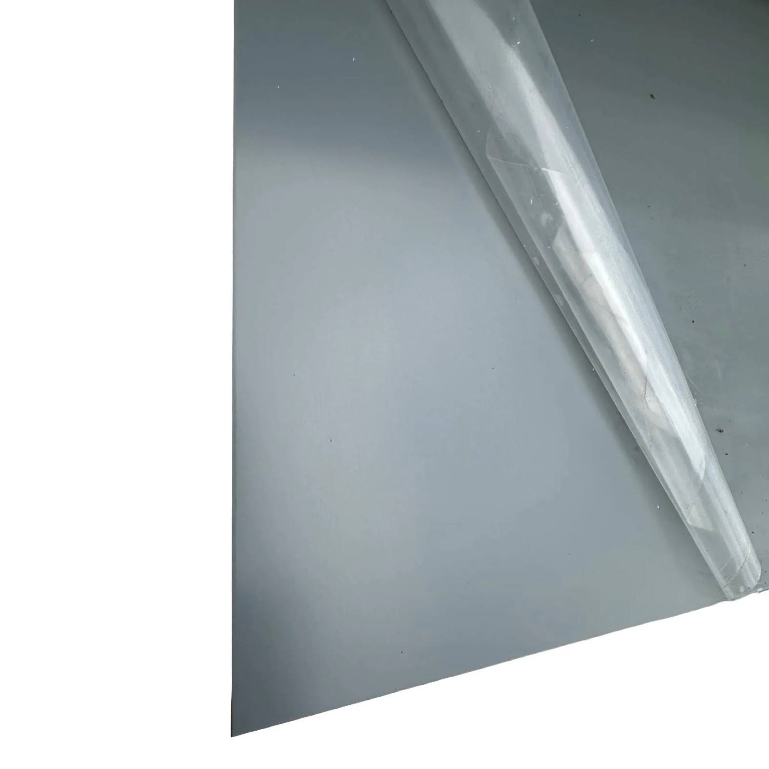 Basaltgraues Aluminiumblech 1,5mm mit teilweise abgezogener Schutzfolie. RAL 7012 Aluplatte Zuschnitt.