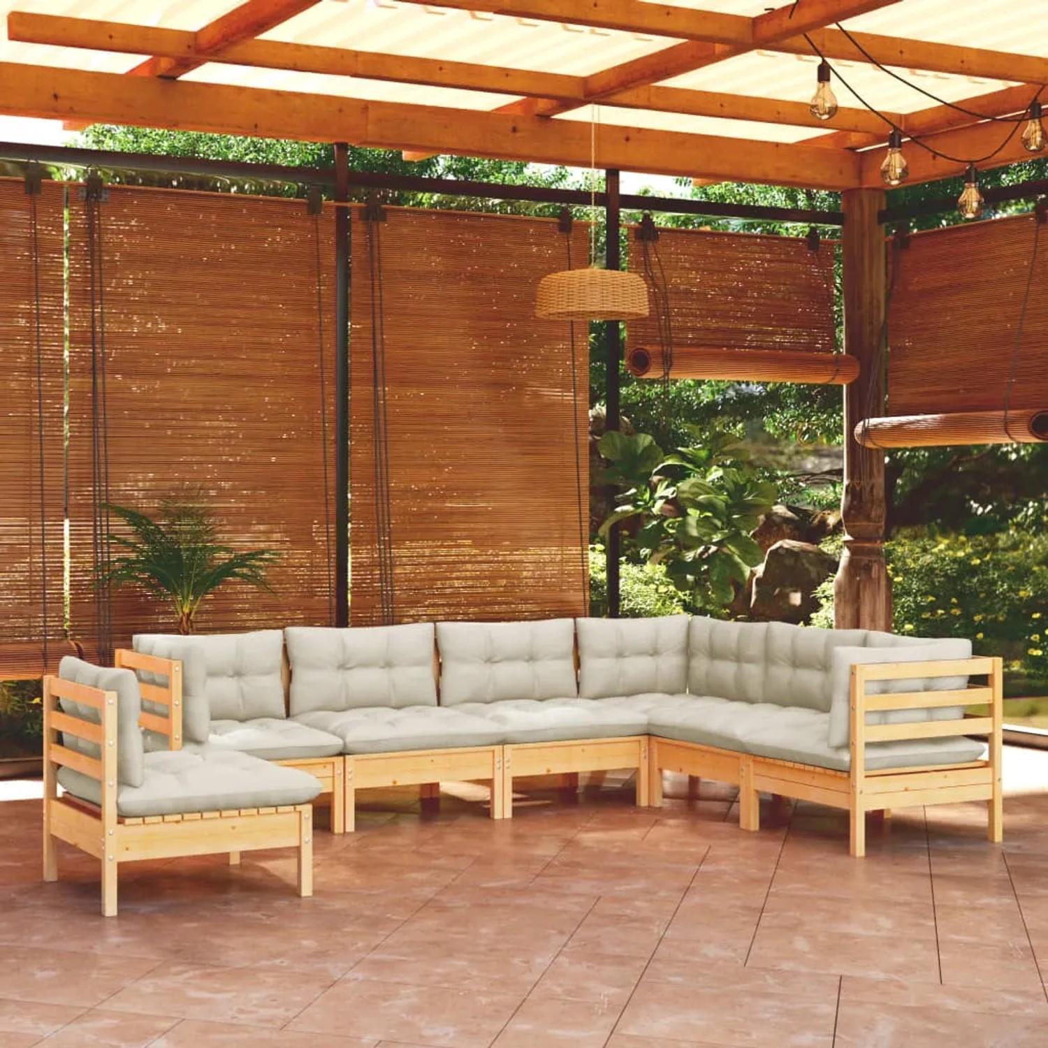 7-tlg. Garten Lounge Set aus Kiefernholz mit creme Kissen.