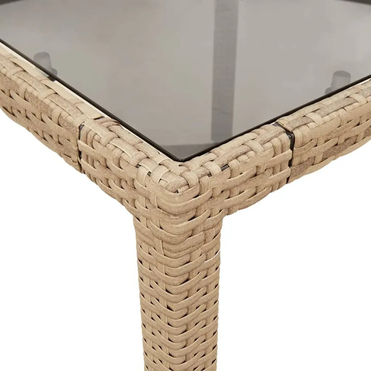 Detailansicht Gartentisch der 9-tlg. vidaXL Essgruppe: Beige Poly Rattan mit Glasplatte.