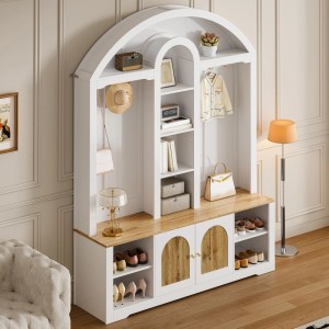 Weißer Garderobenschrank mit Holzoptik, geschwungenem Design, Schuhregal, Ablagen und Haken für den Flur.