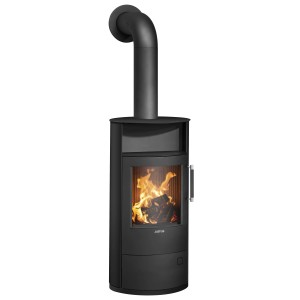 Justus Island 5 2.0 Kaminofen, Stahl schwarz, 5 kW mit Holzfeuer.