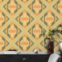 Retro Tapete mit geometrischem Rautenmuster in Grün, Gelb, Orange und Braun.