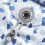 Detailaufnahme: Aufblasbarer Bestway Lay-Z-Spa Miami Whirlpool mit blauem Mosaikmuster und Ventil.