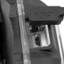 Detailaufnahme: USB-Anschluss der Westfalia LED Sensor-Kopfleuchte zum Aufladen des Akkus.