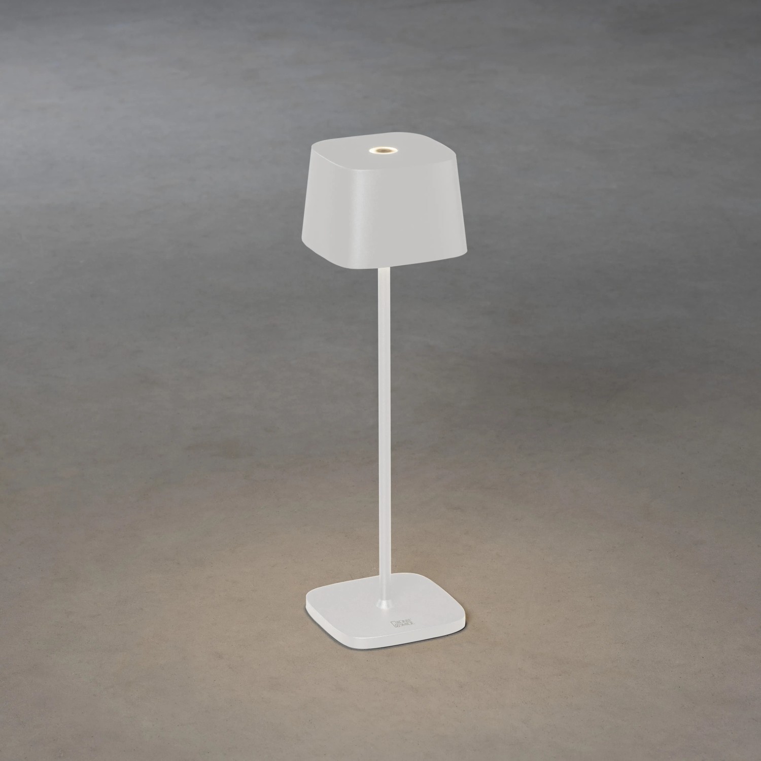 Weiße Konstsmide LED Tischleuchte Capri, 36cm, für Innen und Außen. Dekoleuchte mit Akku.