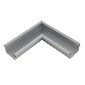 Grauer Inefa Rinnenwinkel 90 Grad Inneneck aus PVC für Kastenrinnen. Robustes Dachrinnen-Zubehör.