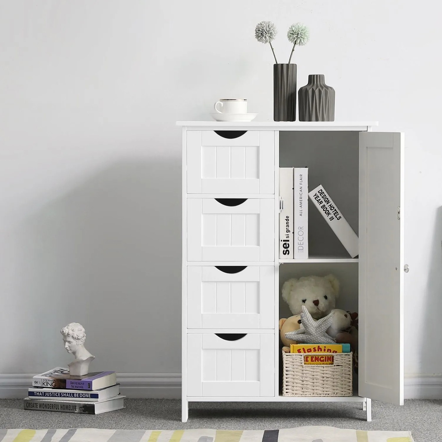 Weißes Vasagle Sideboard mit 4 Schubladen und einer Tür, ideal zur Aufbewahrung im Bad oder Flur.