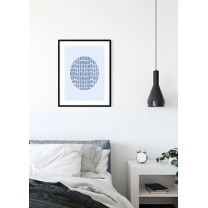 Komar Wandbild Shelly Blue, 40x50 cm, mit abstraktem, blauem Muster im Kreis.