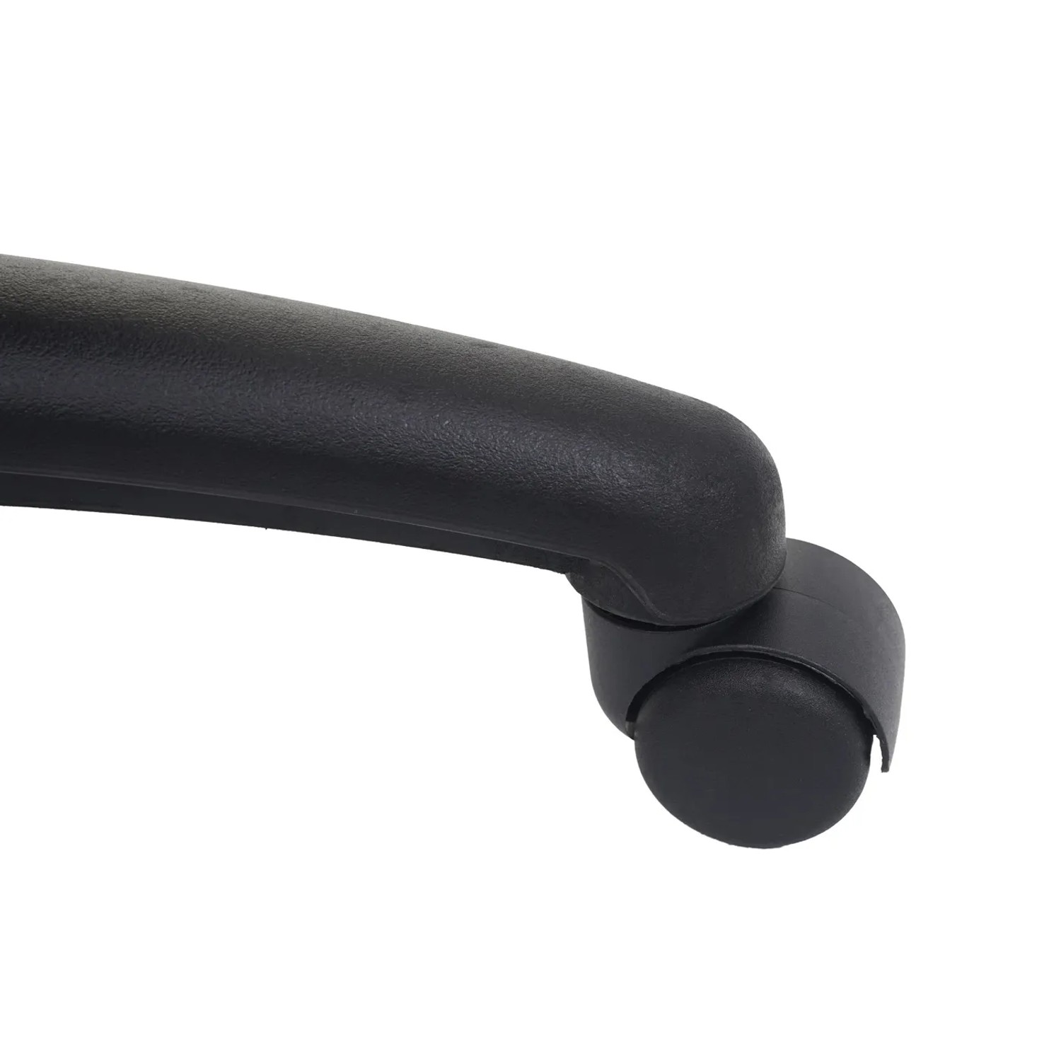 Detailaufnahme: Schwarze Rolle am Fußkreuz des MCW Bürostuhls F59.