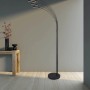 Moderne LED Stehleuchte Reed in Nickel matt mit fünf Leuchtenarmen für Wohnzimmer.