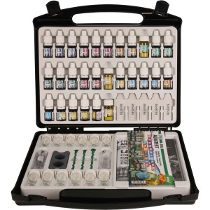 JBL ProAquaTest Lab Marin Wassertestkoffer für Meerwasser-Aquarien mit Reagenzien und Zubehör.