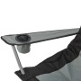 Detailaufnahme: Grauer Campingstuhl mit Getränkehalterung am Arm. Ideal für Camping & Outdoor.