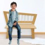 Axi Aufbewahrungsbank Corky in Braun/Weiß mit Kind. Gartenbank aus Holz mit Stauraum für Kinder.