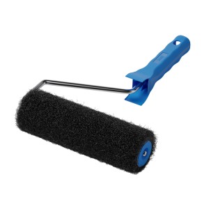 Knauf Spachtelwalze mit blauem Griff für gleichmäßigen Spachtelauftrag.