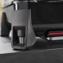 Detailansicht des Weber Slate GP 43cm Premium Plancha Gasgrills: Fokus auf Standfuß und Designelemente.