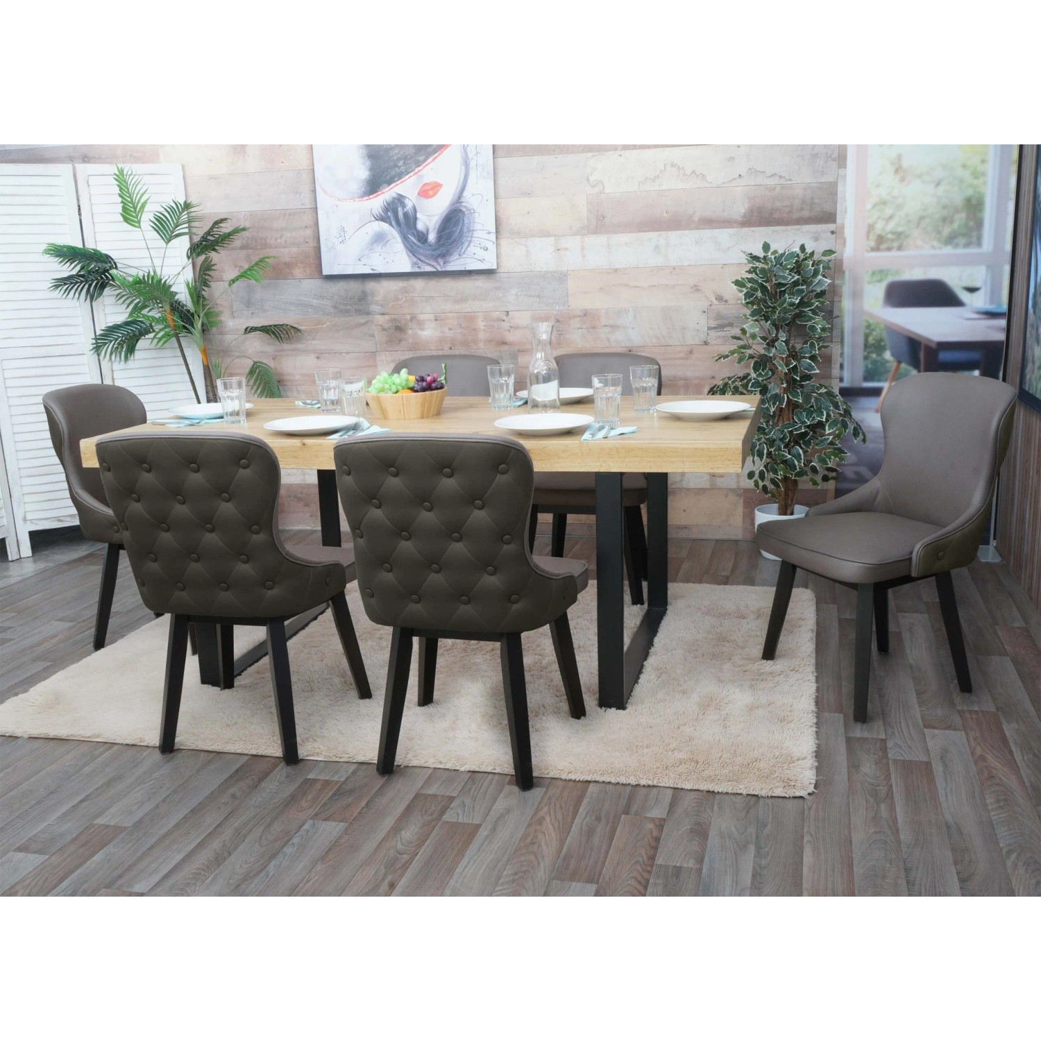 6er-Set Polsterstühle: Dunkelgrün-graue Esszimmerstühle M60 mit Knopfheftung und Holzbeinen.