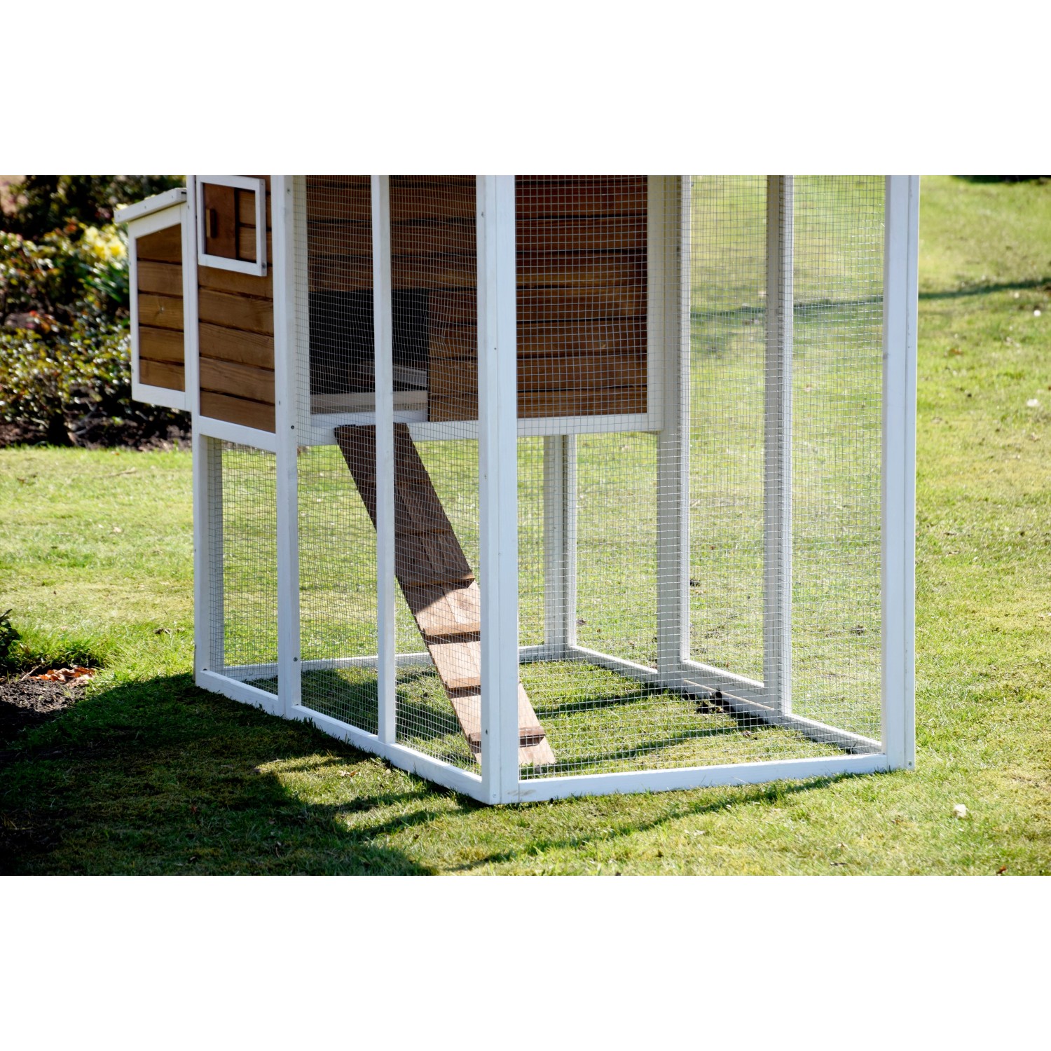 XL Hühnerstall mit Freigehege aus Holz (FSC®), Rampe und Nistkasten.