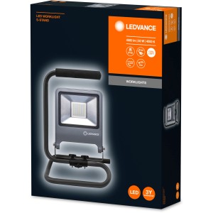 Verpackung des Ledvance LED-Arbeitslicht Worklight S-Stand 50W. Tragbarer LED-Baustrahler mit kaltweißem Licht.