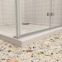 Detailaufnahme einer Ecke der AICA Falttür Eckdusche mit Duschwanne.