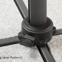 Detailaufnahme des silbergrauen Ampelschirm-Fußes von Schneider, ohne Beschwerungsplatten.