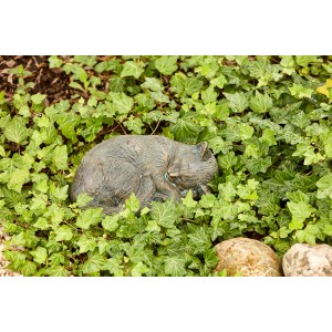 Bronzefigur einer schlafenden Katze von Rottenecker, Gartendekoration.