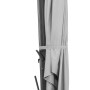 Zusammengebundener, silbergrauer Schneider Ampelschirm (358x300 cm) mit Drehfunktion und Neigungsfunktion.