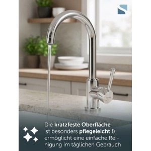 Verchromte SCHÜTTE Einhebelmischer CORNWALL Niederdruck mit hohem Auslauf in Küche, Wasser läuft.