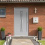 Graue Sicherheits-Haustür ThermoSpace Milano Prime RC2 110x210 cm mit Edelstahlgriff und Glaseinsatz.