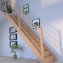 Gerade Holztreppe Mykonos Pro Eiche mit Setzstufen und Holz-Design-Geländer links.