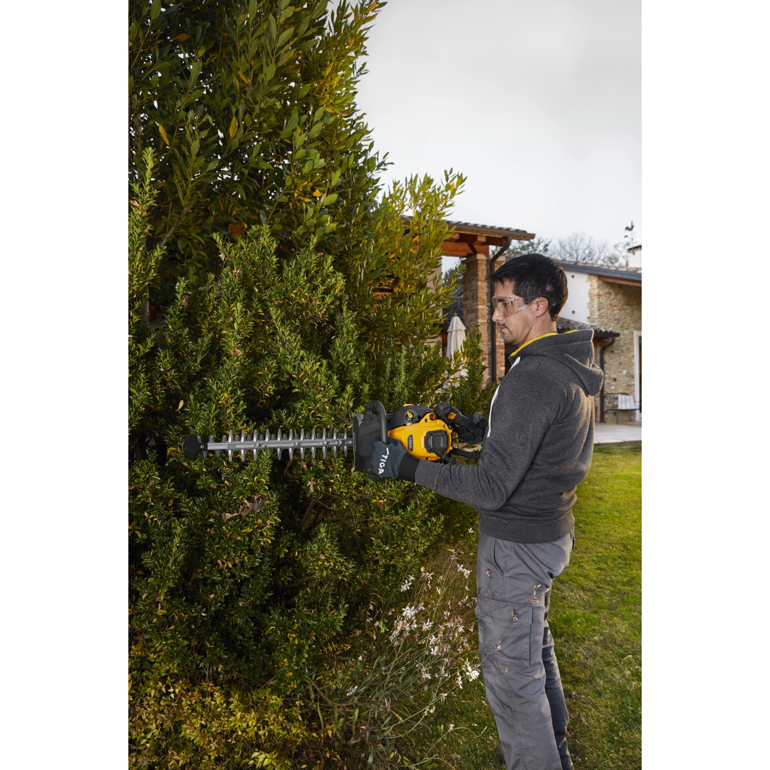 Stiga BenzinHeckenschere HT 525 kaufen bei OBI