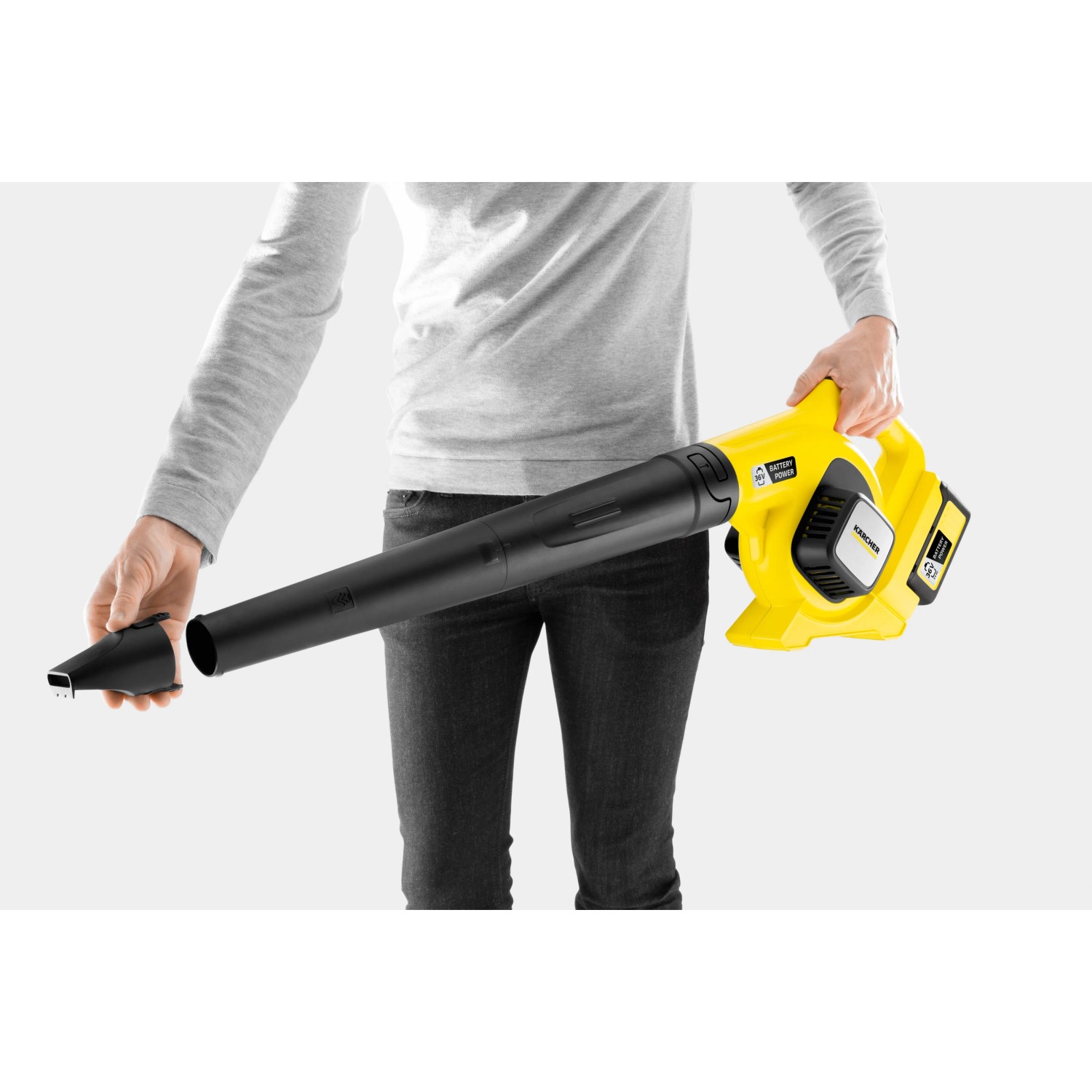 Kärcher Akku-Laubbläser LBL 4 Battery mit Flachdüse in gelb und schwarz.