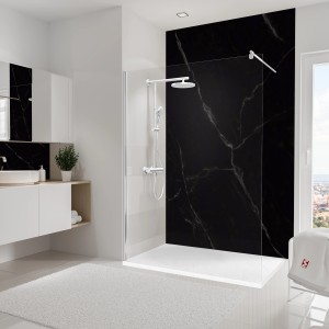 Schulte Duschrückwand DecoDesign Softtouch Stein Marmor-Schwarz, 255x150cm im Badezimmer.