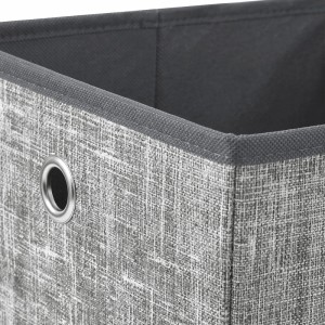 Hellgraue Stoff-Aufbewahrungsbox mit Leinenstruktur, Metallöse als Griff. Faltbare Ordnungsbox für Regal & Schrank.